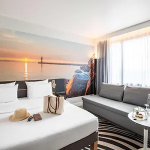 **** Hotel Novotel Alster Německo